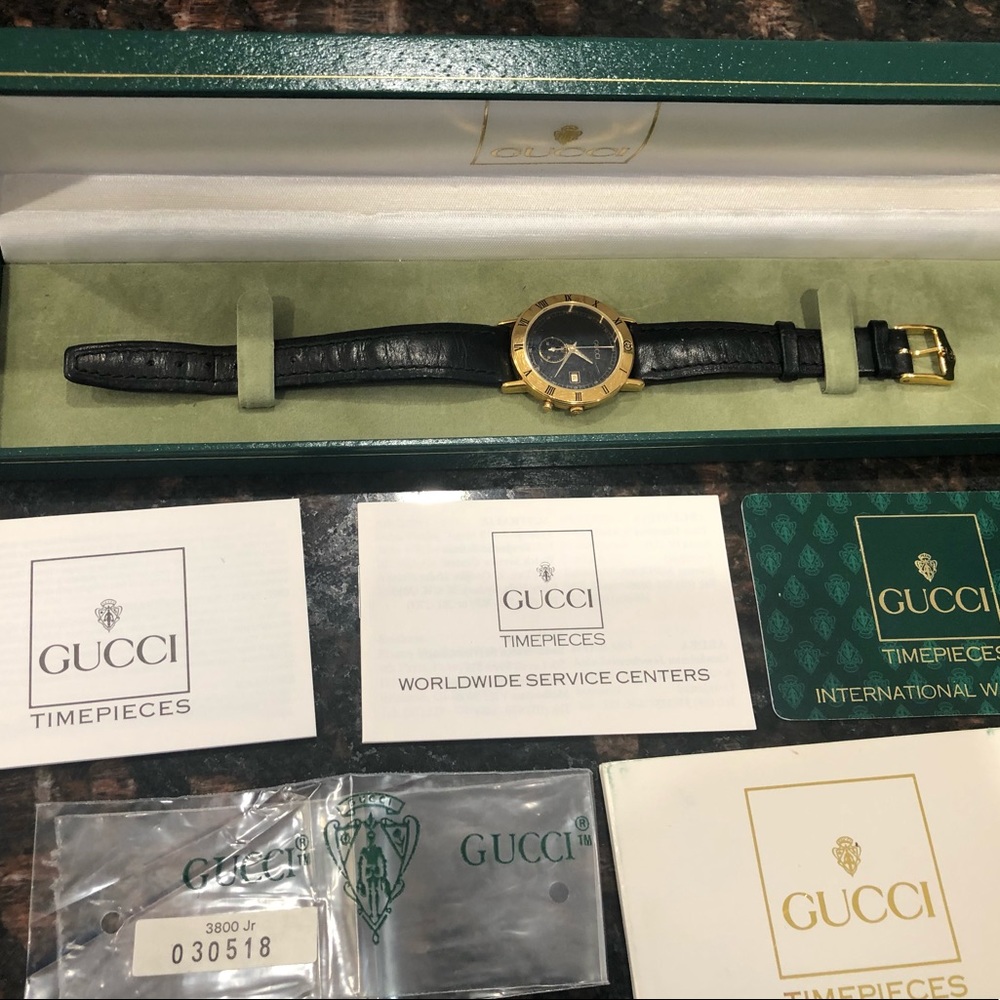 Gucci 3800 Jr Swiss Quartz Watch - Vintage - with ALL documentation and box